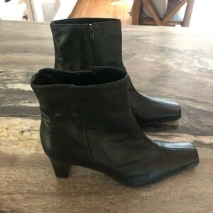 Black ankle boots Menfis brand Sz 8 1/2